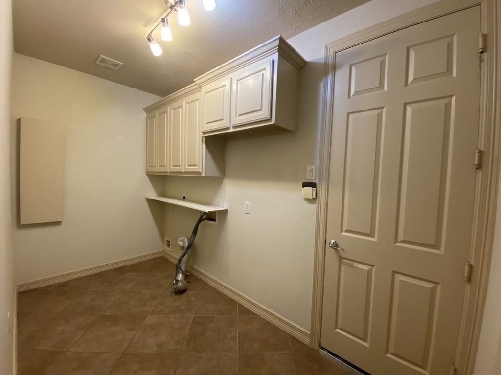 8311 Cabrillo Landing Court - Photo 20
