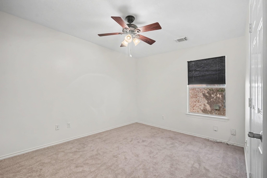 15403 Court Green Trail - Photo 14
