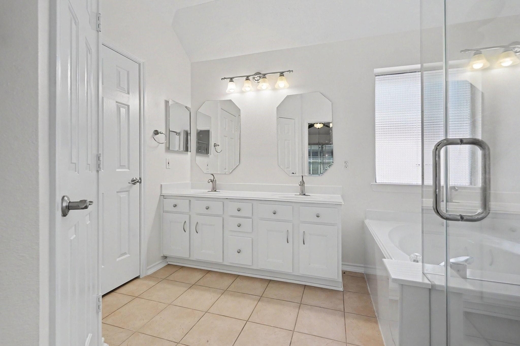 15403 Court Green Trail - Photo 11