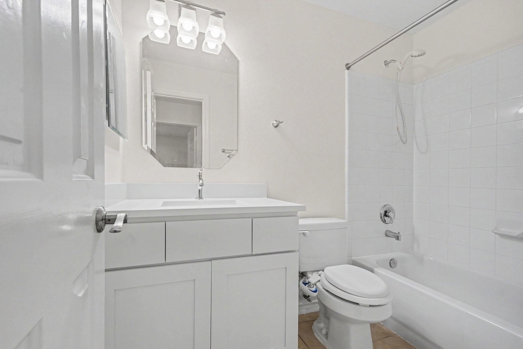 15403 Court Green Trail - Photo 13