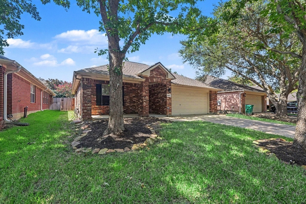 15403 Court Green Trail - Photo 1