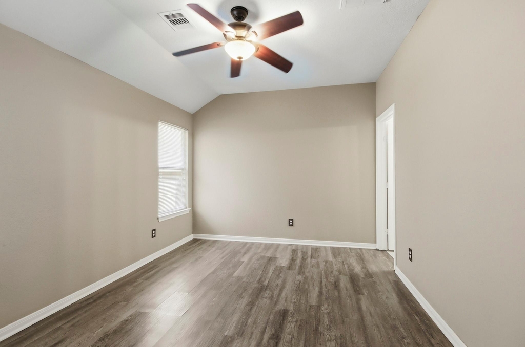3031 Cypress Island Drive - Photo 4
