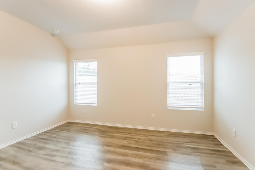 17311 Desmond Street - Photo 8