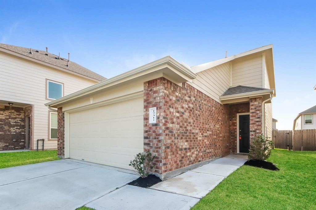 17311 Desmond Street - Photo 1