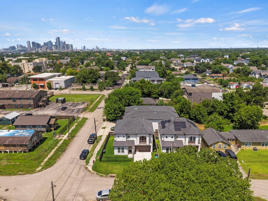 1703 Wipprecht Street - Photo 27