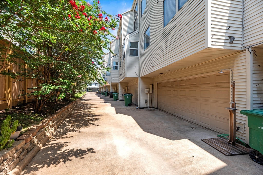6311 Westcott Street - Photo 24