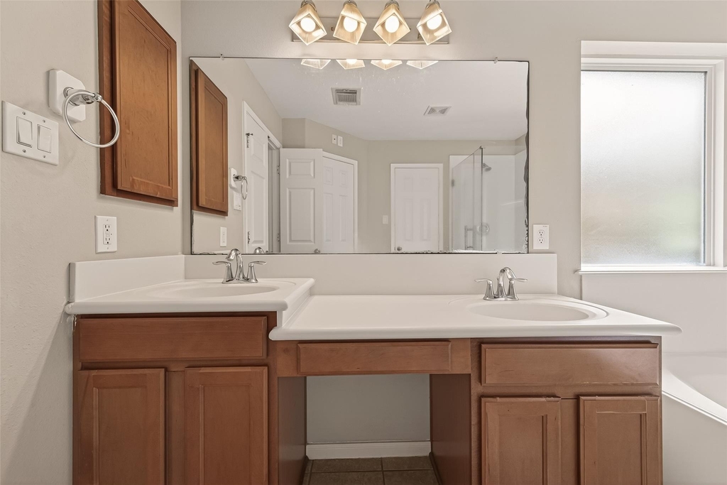 25918 Silver Timbers Lane - Photo 20