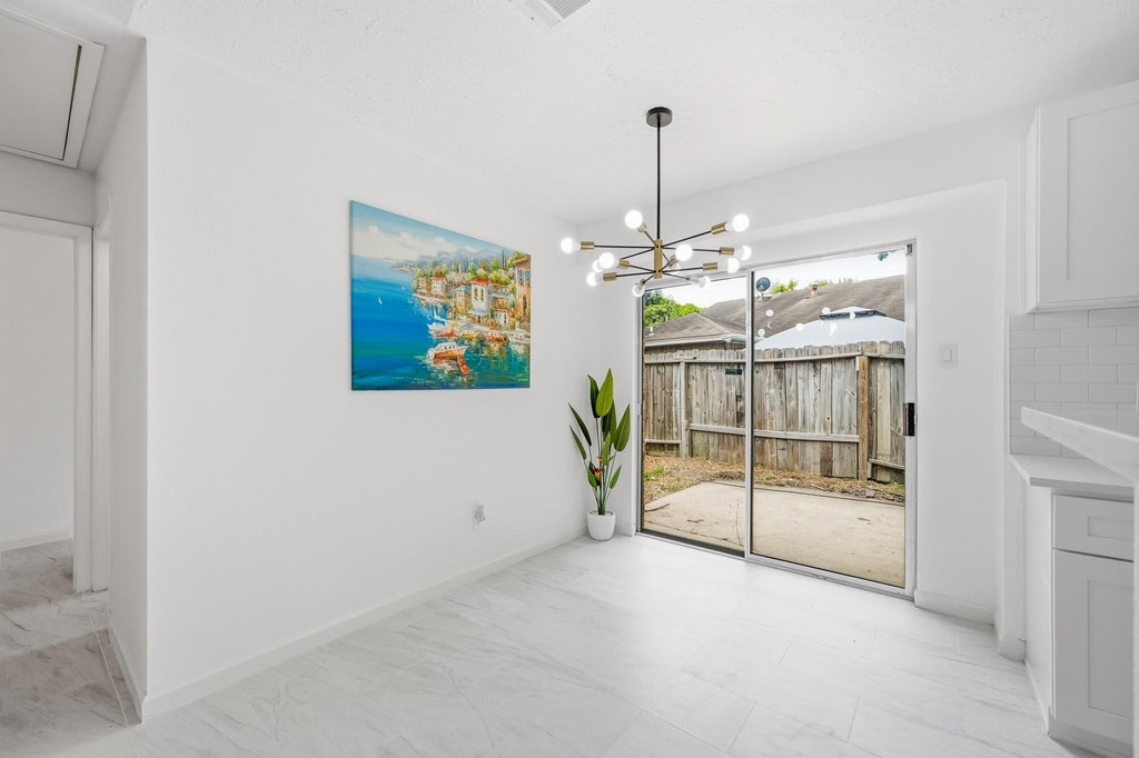7310 Londres Drive - Photo 7