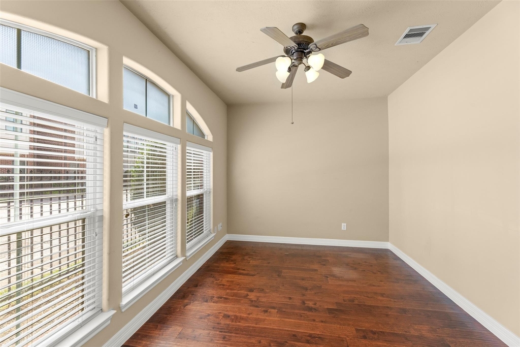 1716 Aden Drive - Photo 8