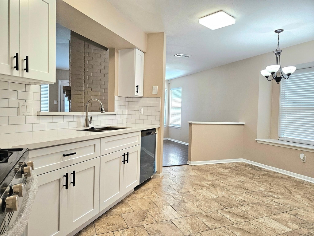 4231 Southchase Lane - Photo 5