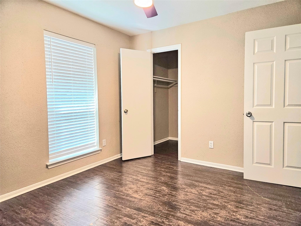 4231 Southchase Lane - Photo 9