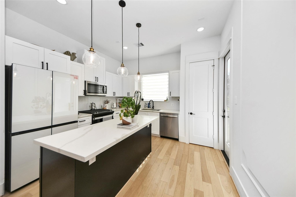 1837 Flowing Springs Trail - Photo 15