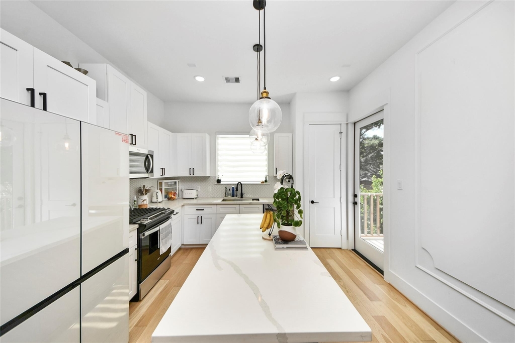 1837 Flowing Springs Trail - Photo 20
