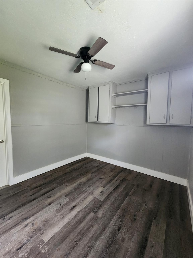 9711 Aguila Street - Photo 9