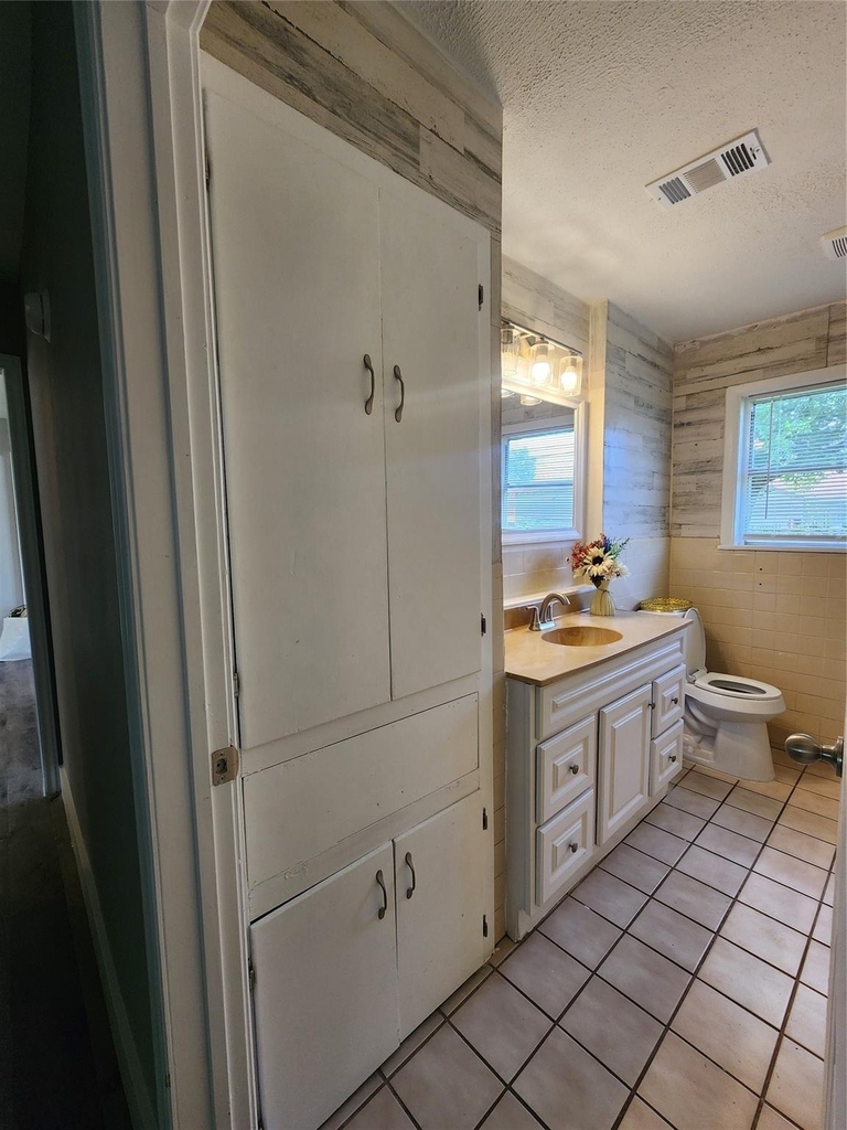 9711 Aguila Street - Photo 10