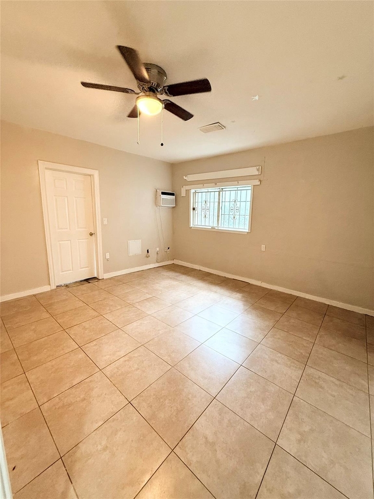 6109 Saxon Drive - Photo 6