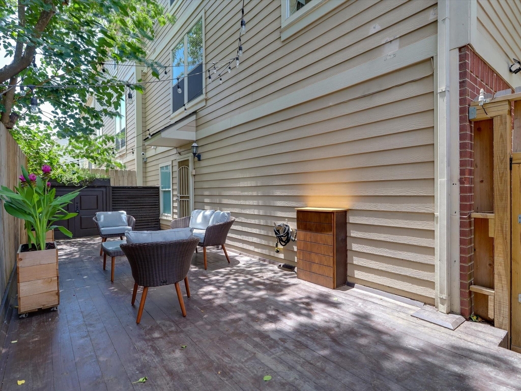1706 Tuam Street - Photo 26