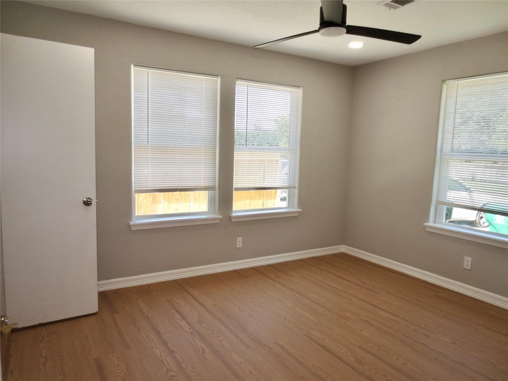 2722 Parker Road - Photo 6