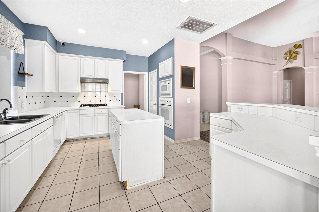 11214 Hillside Glen Trail - Photo 13