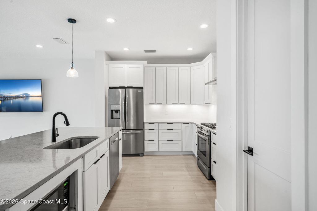 223 6th Avenue - Photo 20