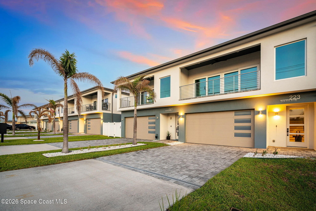 223 6th Avenue - Photo 4