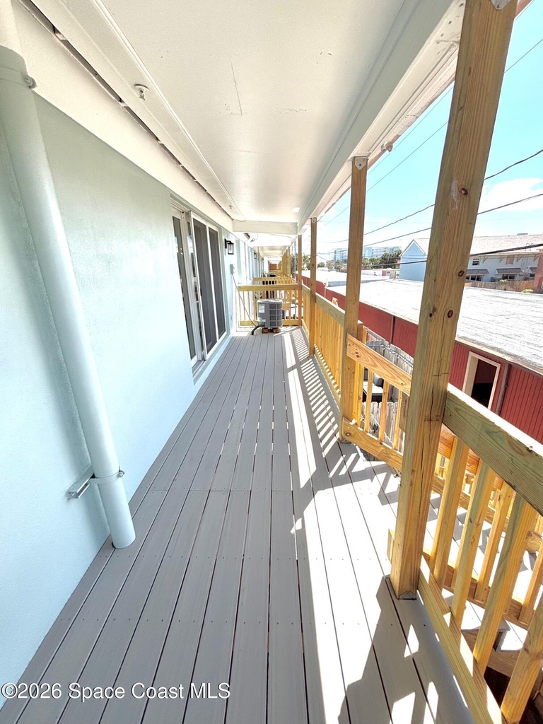 925 Palm Springs Boulevard - Photo 18
