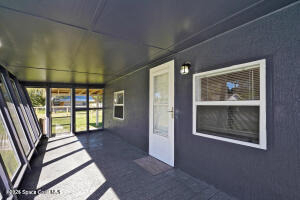 2575 1st Avenue Ne - Photo 1