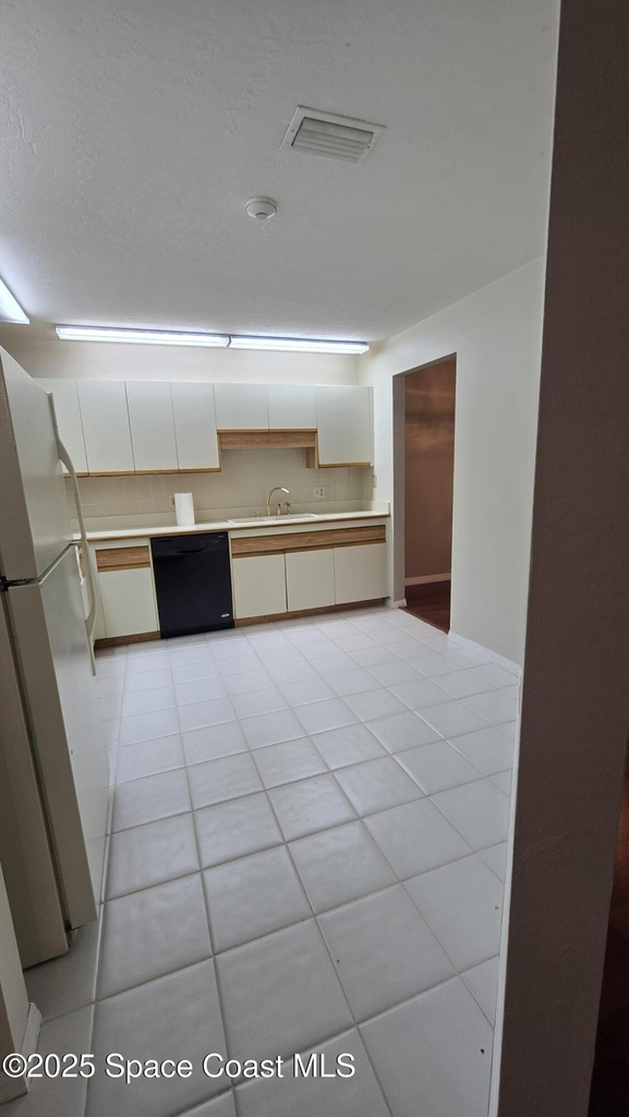 816 Greenwood Manor Circle - Photo 16