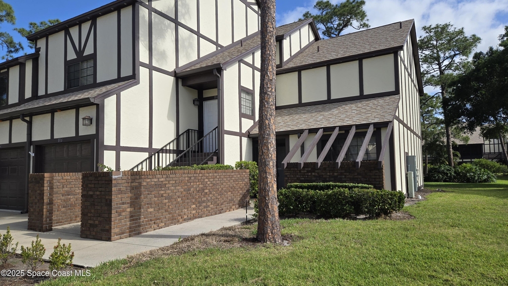 816 Greenwood Manor Circle - Photo 2