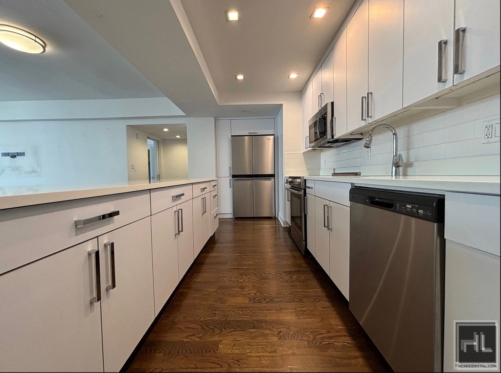 East 69 Street - Photo 0