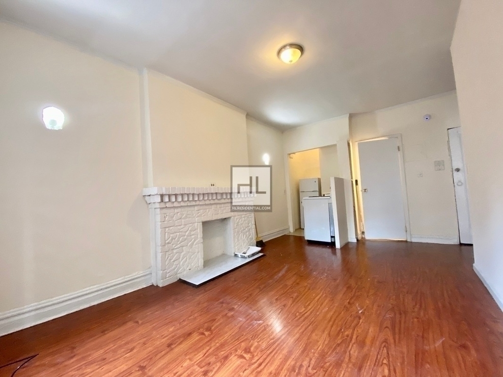 West 26th Street - Photo 1