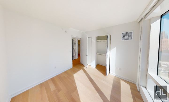 West 38th Street - Photo 4