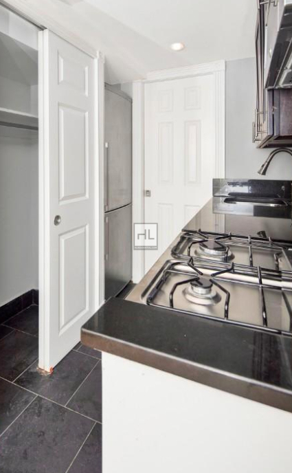 West 53 Street - Photo 5