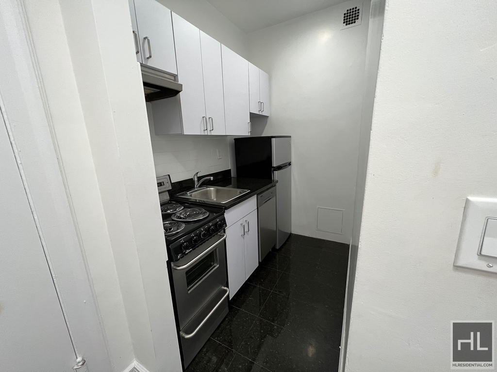 West 73rd Street - Photo 2