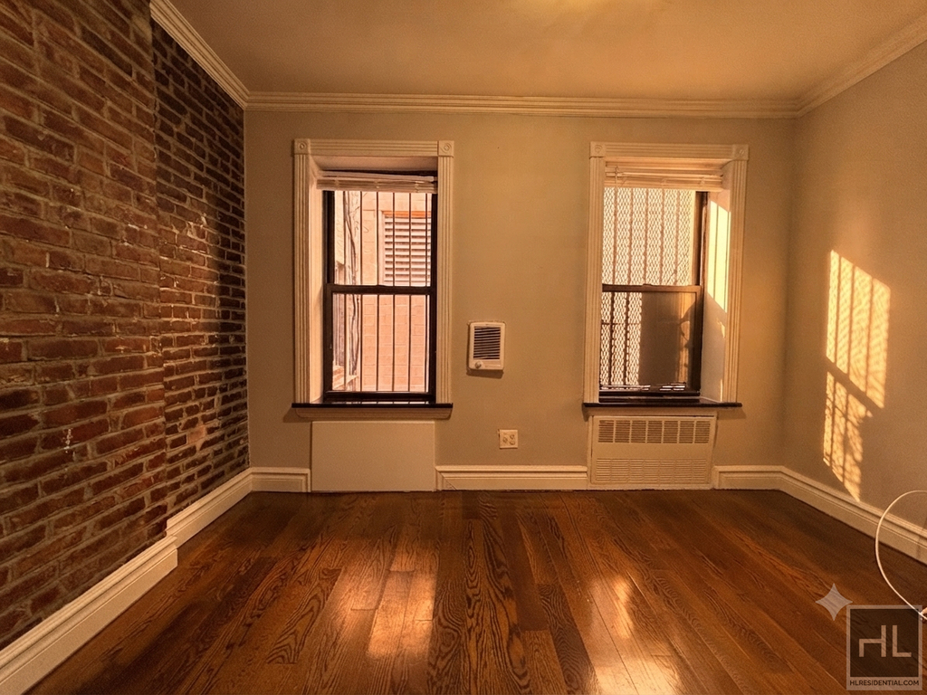 West 53 Street - Photo 1