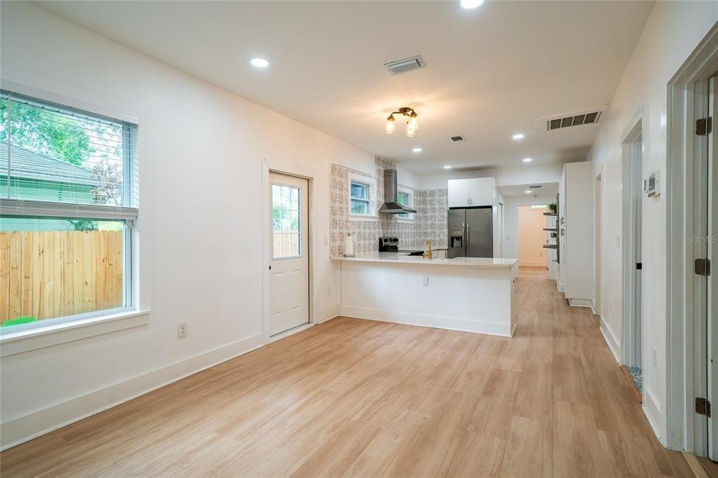 6704 N Taliaferro Avenue - Photo 10