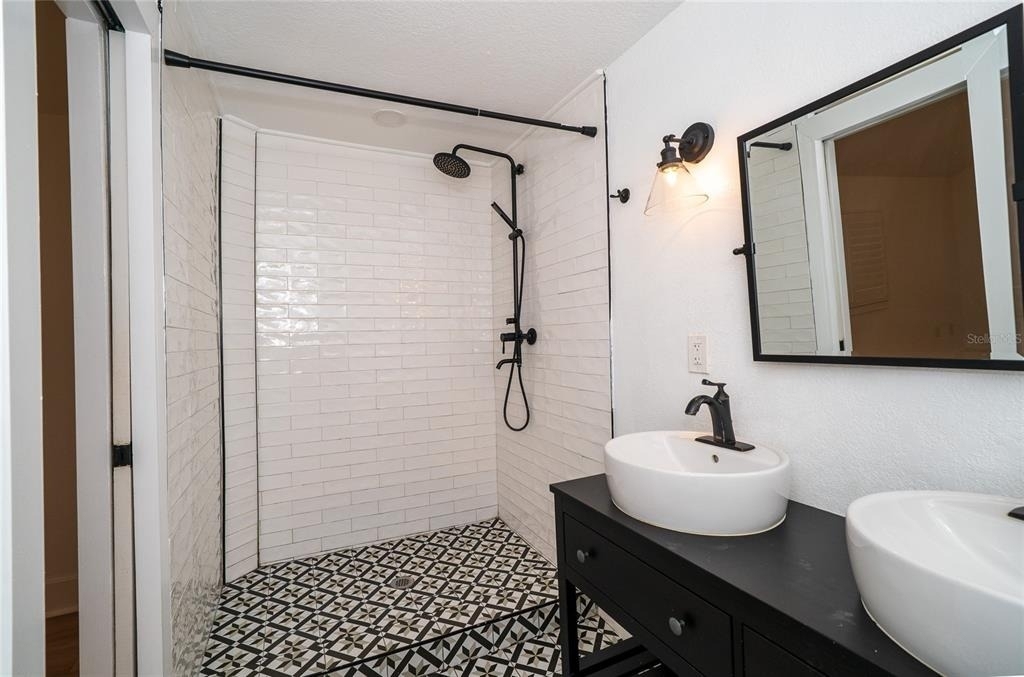 6704 N Taliaferro Avenue - Photo 32