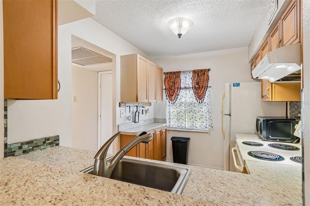 11110 Carriage Hill Drive - Photo 13