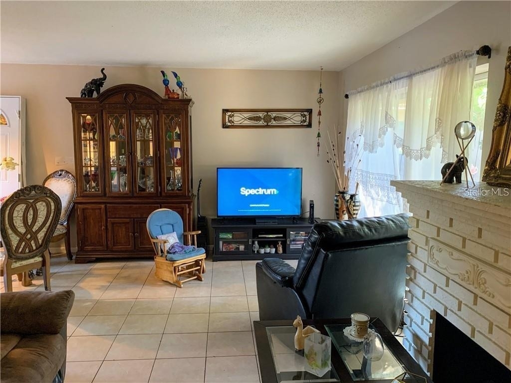 913 Buck Court - Photo 7