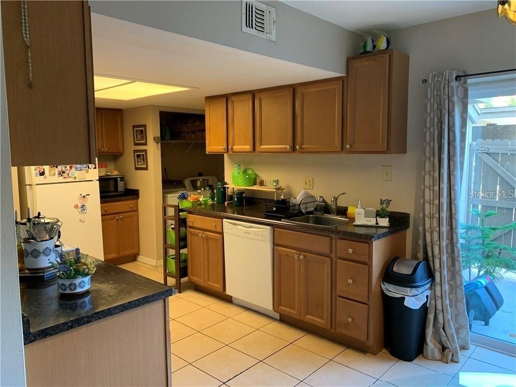 913 Buck Court - Photo 4