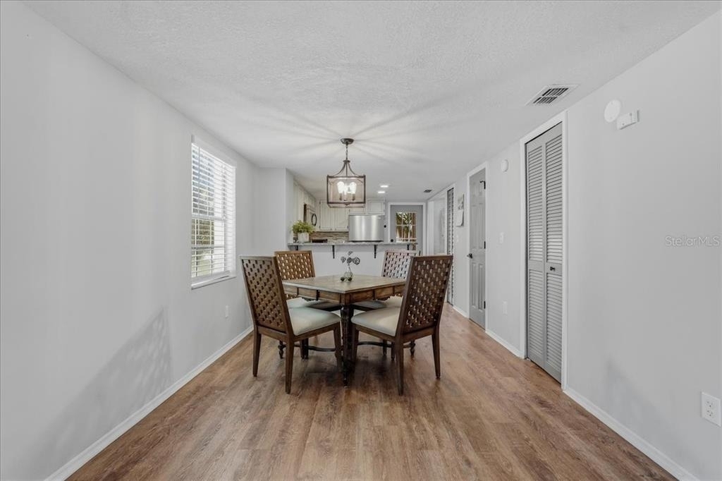2120 Fletchers Point Circle - Photo 4