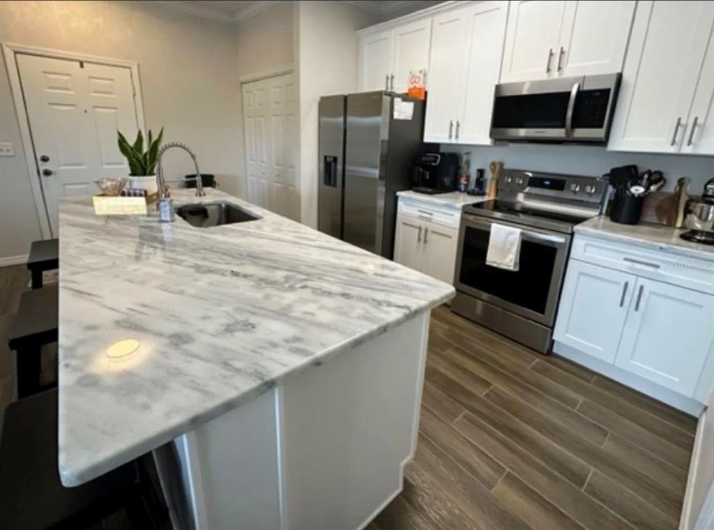 306 Eagle Pond Drive - Photo 3