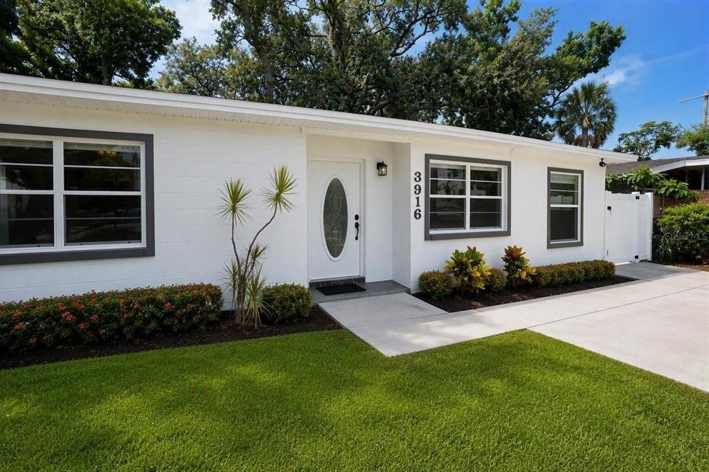 3916 W North A Street - Photo 0