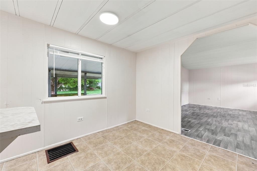 7213 Commons Boulevard - Photo 14