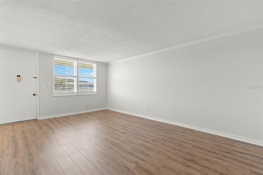 4890 Bay Street Ne - Photo 3
