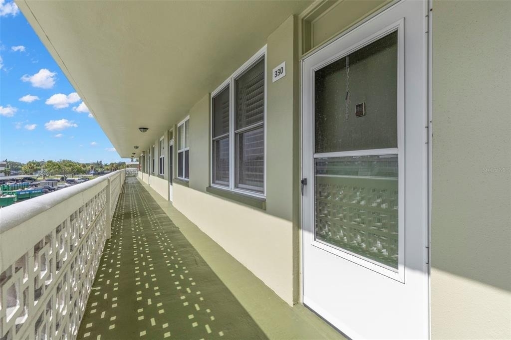4890 Bay Street Ne - Photo 1