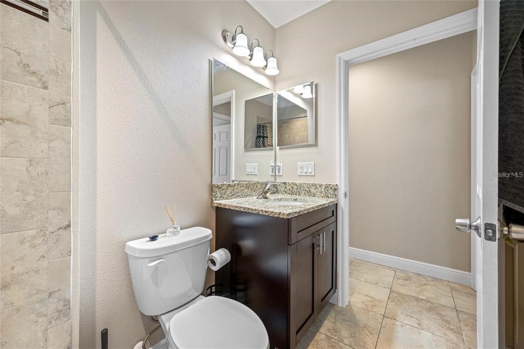 230 Clayton Street - Photo 8