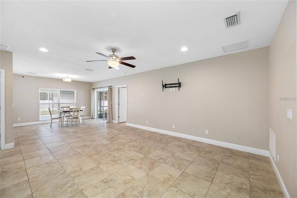 230 Clayton Street - Photo 18