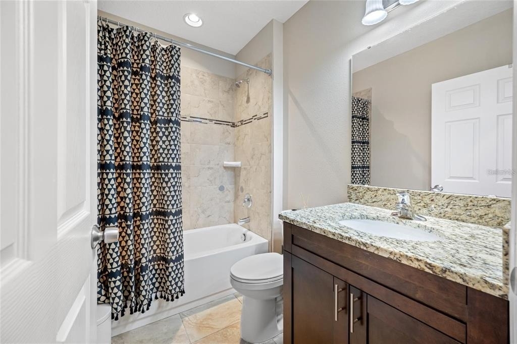 230 Clayton Street - Photo 7