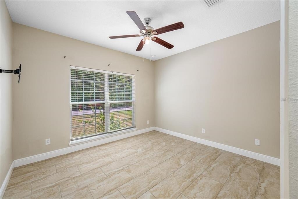 230 Clayton Street - Photo 4